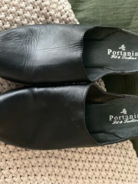 Portania Black Leather Slip-On Women's Mules size 39/8